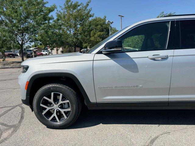 new 2025 Jeep Grand Cherokee car, priced at $44,533