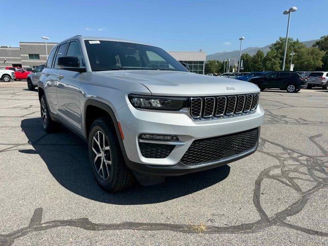 new 2025 Jeep Grand Cherokee car, priced at $44,533