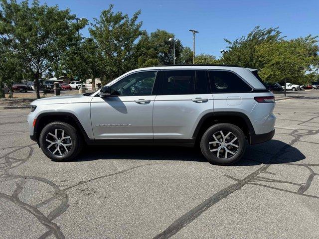 new 2025 Jeep Grand Cherokee car, priced at $44,533