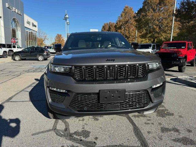 new 2025 Jeep Grand Cherokee car, priced at $51,385