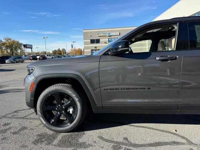 new 2025 Jeep Grand Cherokee car, priced at $51,385