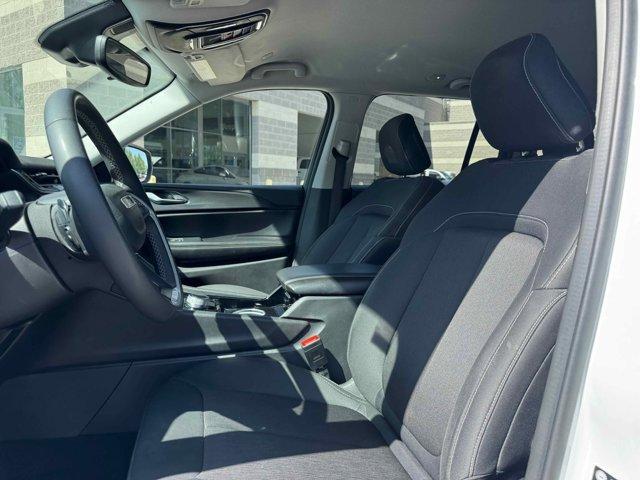 used 2023 Jeep Grand Cherokee car, priced at $25,882