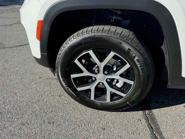 new 2025 Jeep Grand Cherokee car, priced at $46,808