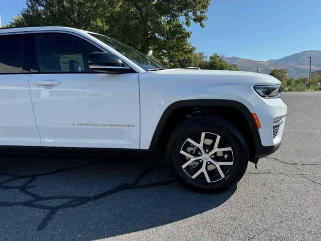 new 2025 Jeep Grand Cherokee car, priced at $41,912