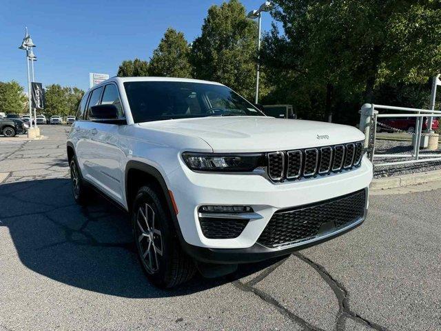 new 2025 Jeep Grand Cherokee car, priced at $41,912