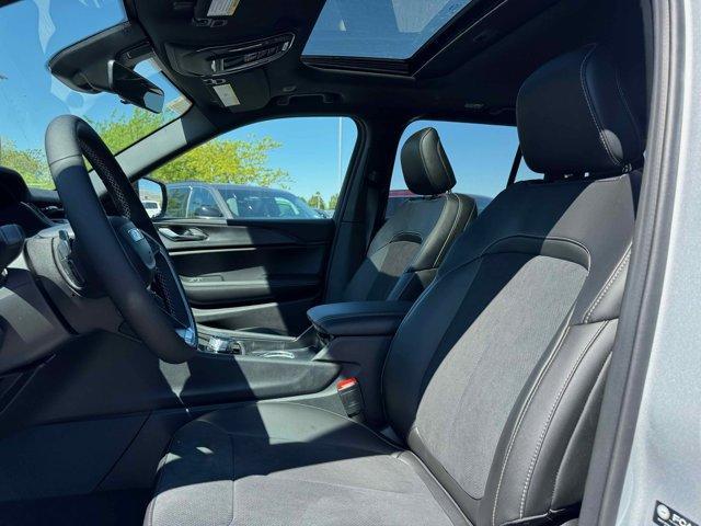 new 2025 Jeep Grand Cherokee car, priced at $43,705