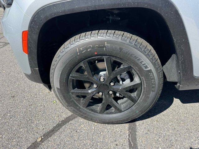 new 2025 Jeep Grand Cherokee car, priced at $43,705