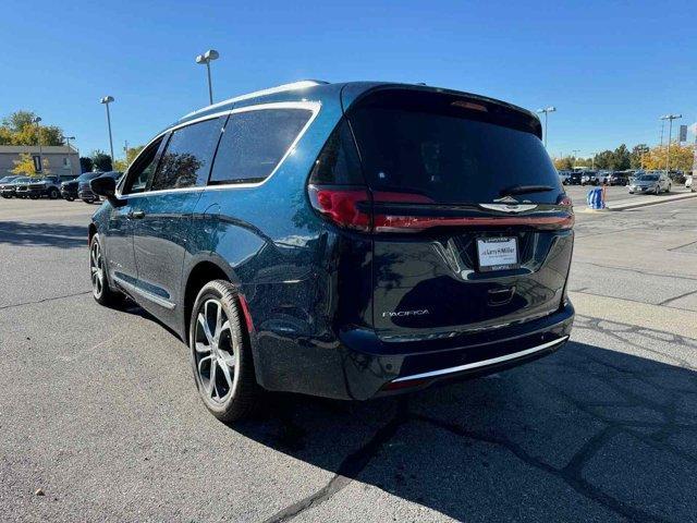 new 2024 Chrysler Pacifica car, priced at $55,272