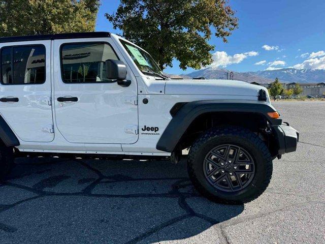 new 2025 Jeep Wrangler car, priced at $42,168