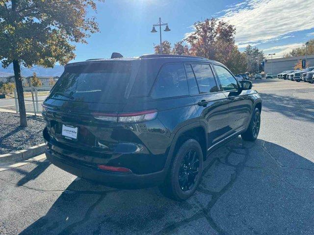 new 2025 Jeep Grand Cherokee car, priced at $41,289