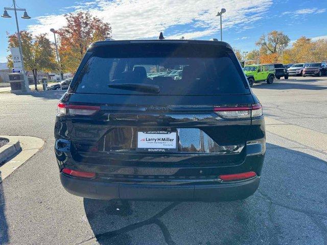 new 2025 Jeep Grand Cherokee car, priced at $41,289