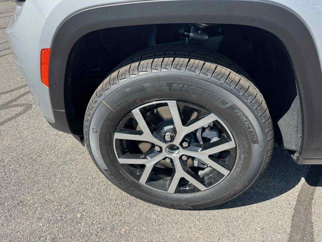new 2025 Jeep Grand Cherokee L car, priced at $46,960
