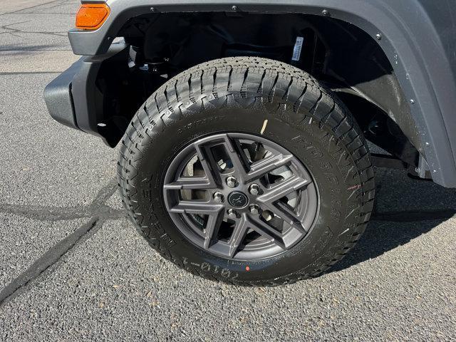 new 2025 Jeep Wrangler car, priced at $42,924