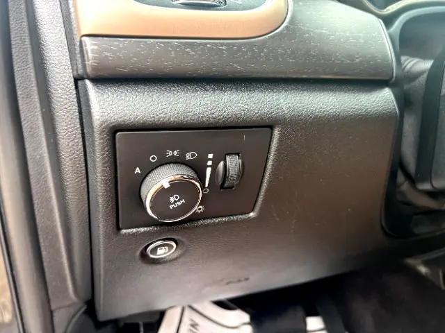 used 2016 Jeep Grand Cherokee car, priced at $14,400