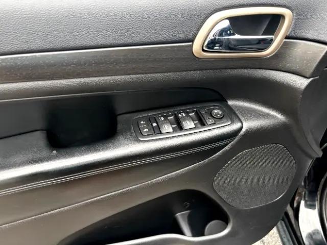 used 2016 Jeep Grand Cherokee car, priced at $14,400