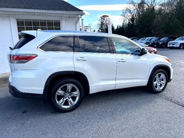 used 2015 Toyota Highlander car, priced at $16,777