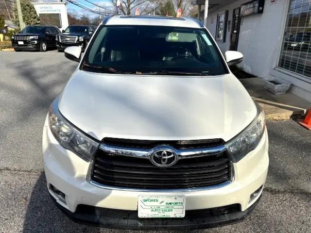 used 2015 Toyota Highlander car, priced at $16,777
