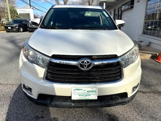 used 2015 Toyota Highlander car, priced at $16,777