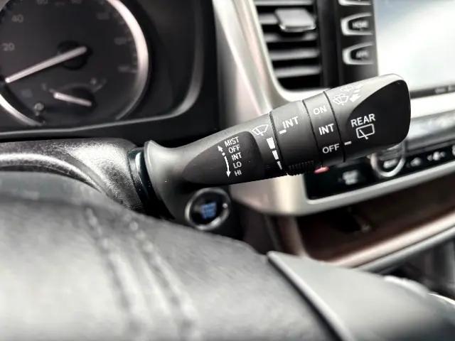 used 2015 Toyota Highlander car, priced at $18,777