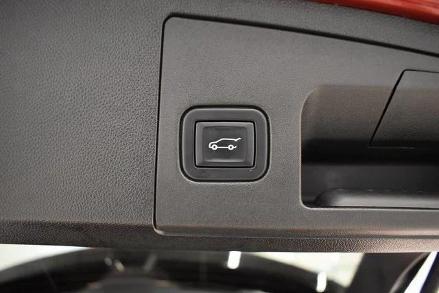 used 2022 Cadillac XT4 car, priced at $30,598