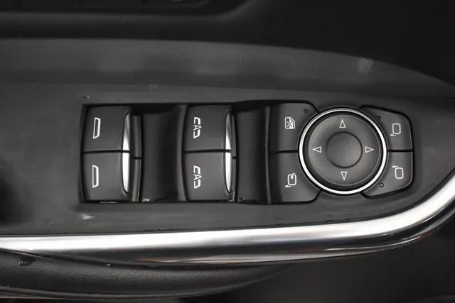 used 2022 Cadillac XT4 car, priced at $30,598