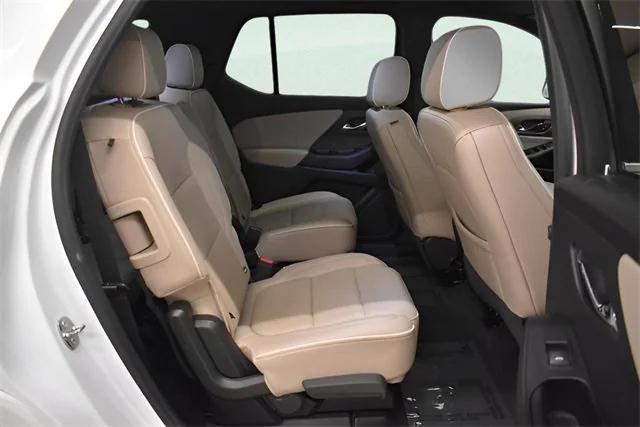 used 2023 Chevrolet Traverse car, priced at $26,998