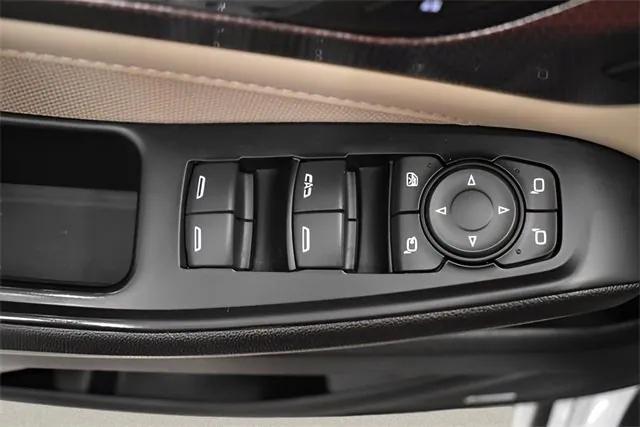 used 2023 Chevrolet Traverse car, priced at $26,998