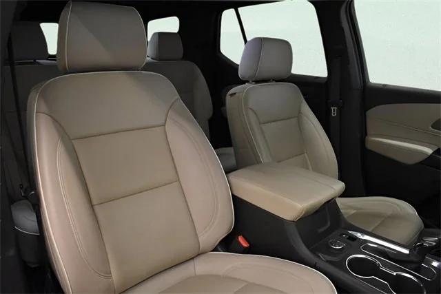 used 2023 Chevrolet Traverse car, priced at $26,998