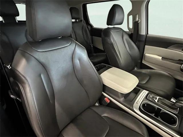 used 2024 Kia Carnival car, priced at $32,398