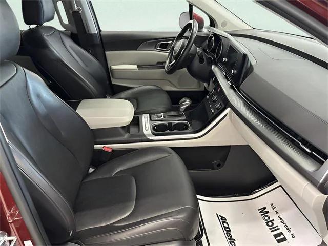 used 2024 Kia Carnival car, priced at $32,398