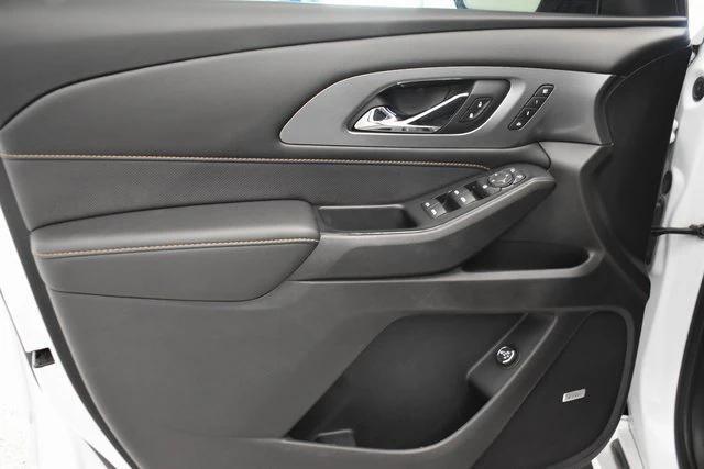 used 2021 Chevrolet Traverse car, priced at $29,798