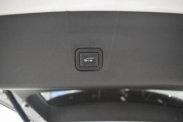 used 2021 Chevrolet Traverse car, priced at $29,798
