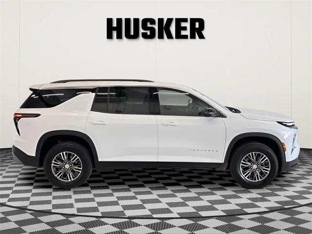 used 2025 Chevrolet Traverse car, priced at $36,498