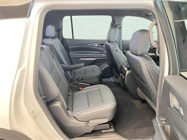 used 2025 Chevrolet Traverse car, priced at $36,498