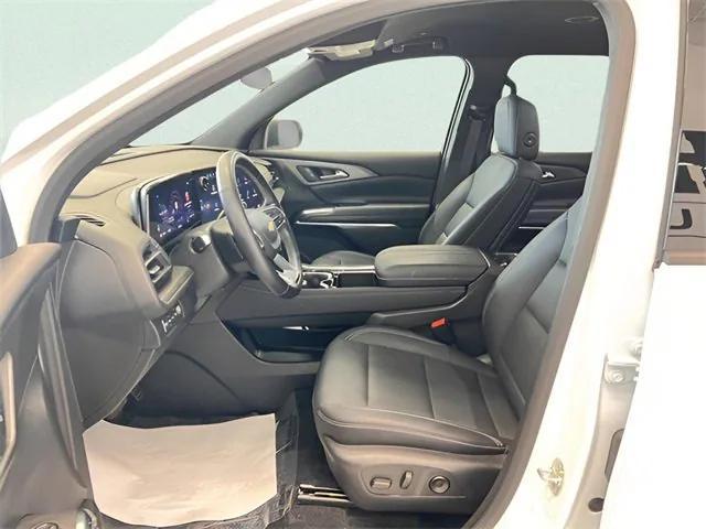 used 2025 Chevrolet Traverse car, priced at $36,498