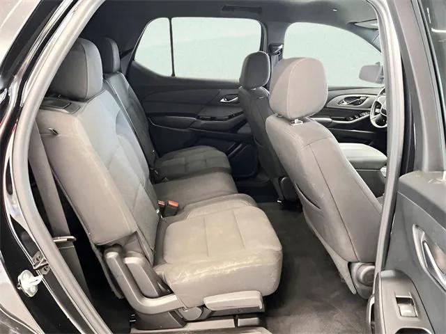 used 2023 Chevrolet Traverse car, priced at $26,498