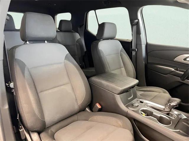 used 2023 Chevrolet Traverse car, priced at $26,498