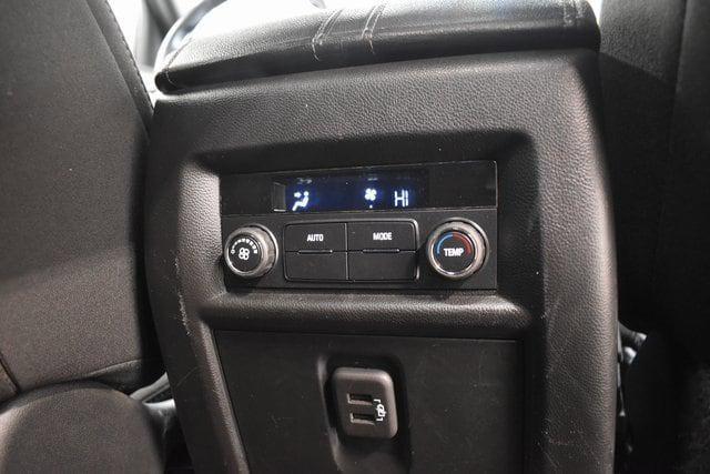 used 2023 Chevrolet Traverse car, priced at $28,998