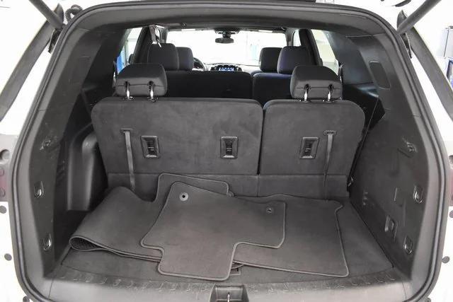 used 2023 Chevrolet Traverse car, priced at $28,998