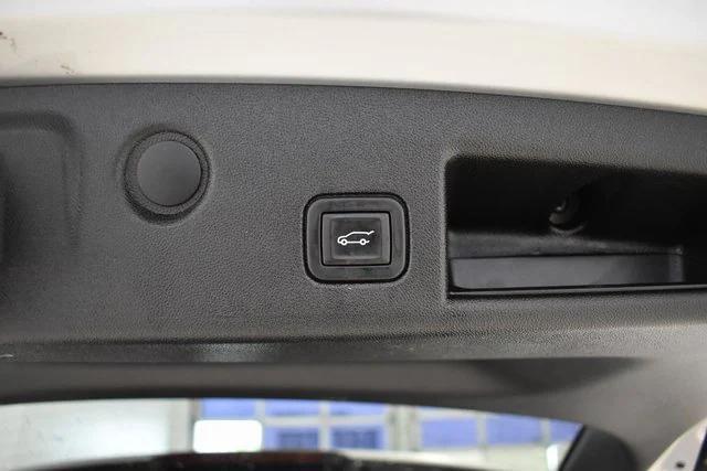 used 2021 Chevrolet Equinox car, priced at $16,198