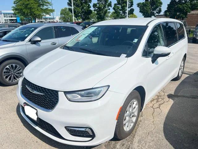 used 2023 Chrysler Pacifica car, priced at $23,698