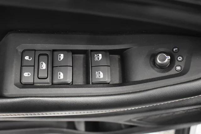 used 2023 Jeep Grand Cherokee L car, priced at $31,998