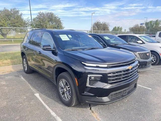 used 2025 Chevrolet Traverse car, priced at $39,498