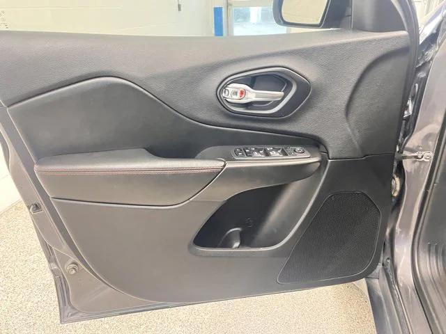 used 2019 Jeep Cherokee car, priced at $19,498