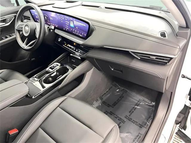 used 2025 Buick Envision car, priced at $26,498