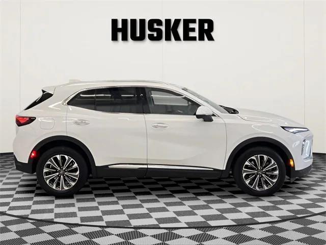 used 2025 Buick Envision car, priced at $26,498
