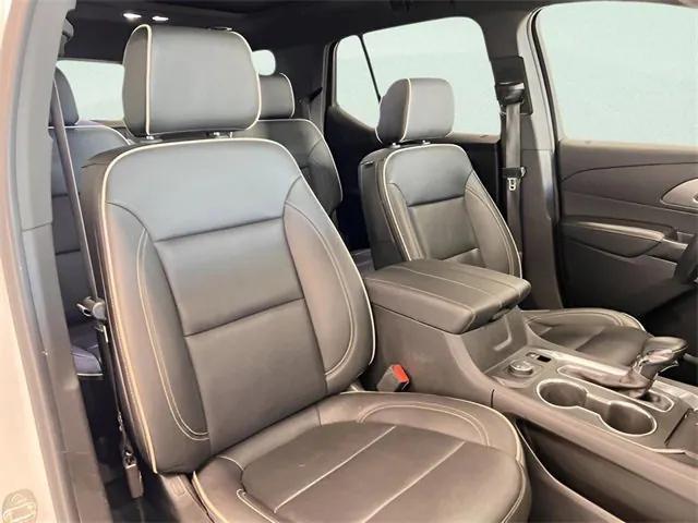 used 2023 Chevrolet Traverse car, priced at $33,798