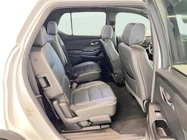 used 2023 Chevrolet Traverse car, priced at $33,798