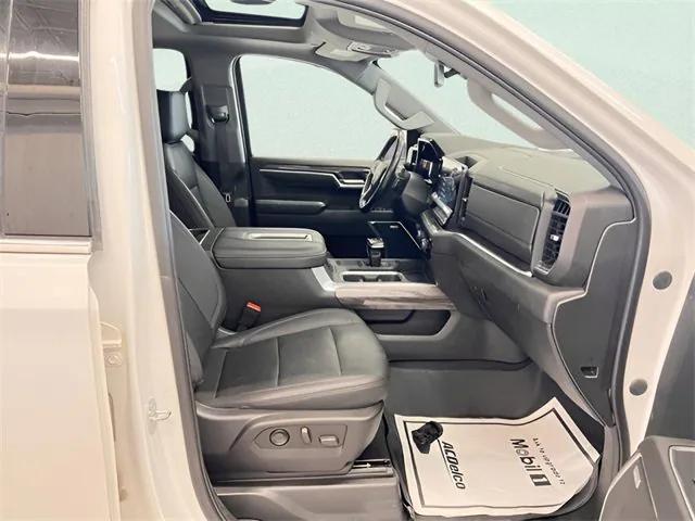 used 2022 Chevrolet Silverado 1500 car, priced at $40,498