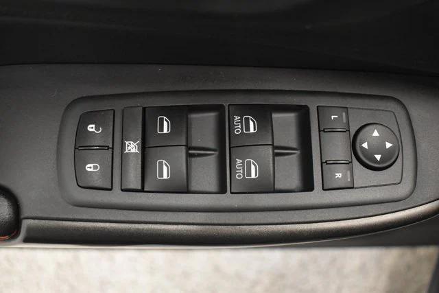 used 2021 Jeep Cherokee car, priced at $21,498
